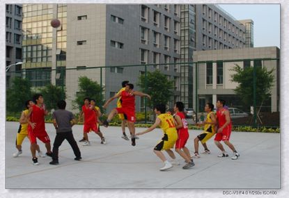 2008am8亚美光电成立十周年活动之一—篮球赛